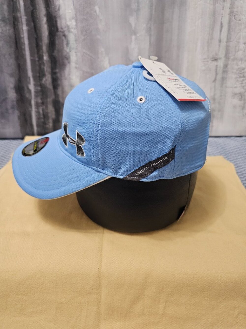 NWT Under Armour Heatgear Blue Womens Cap - One Size - Picture 3 of 6